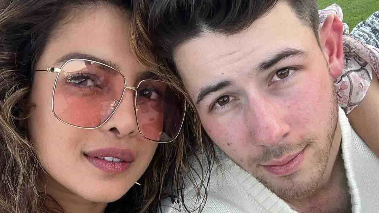 Priyanka Chopra-Nick Jonas: মেয়ের নাম কী হবে এখনও ঠিক করে উঠতে পারেননি প্রিয়াঙ্কা চোপড়া, চলছে চিরুনি তল্লাশি Priyanka Chopra-Nick Jonas: মেয়ের নাম কী হবে এখনও ঠিক করে উঠতে পারেননি প্রিয়াঙ্কা চোপড়া, চলছে চিরুনি তল্লাশি