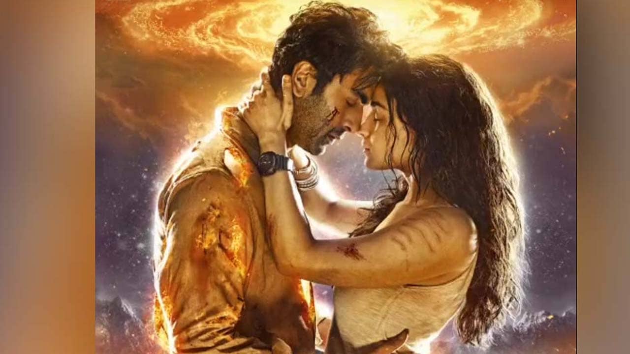 Ranbir-Alia-Brahmastra: অনস্ক্রিন না অফস্ক্রিন, কোন ভালবাসার আগুন ছড়াচ্ছেন রালিয়া!