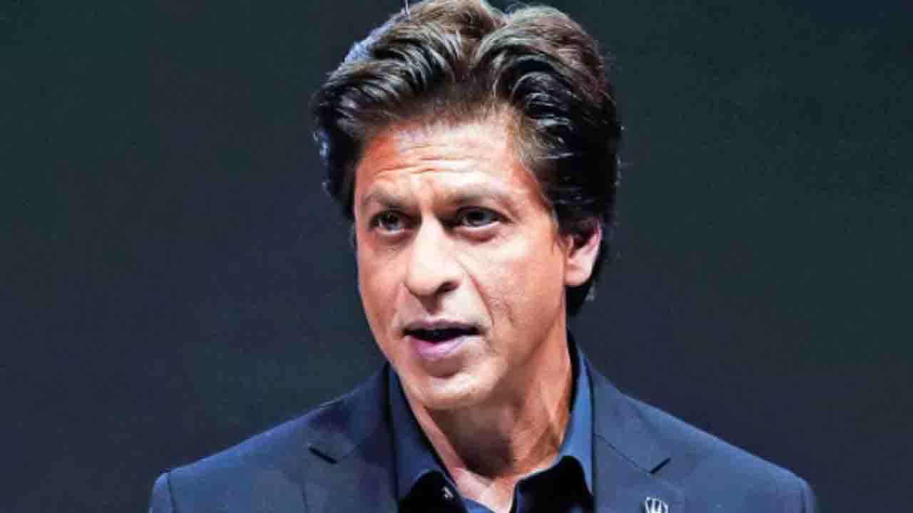 Shahrukh Khan: 'ডিরেক্টর্স অ্যাক্টর'দের একহাত নিয়েছিলেন শাহরুখ, উত্তরে করেছিলেন বিস্ফোরক মন্তব্য Shahrukh Khan: 'ডিরেক্টর্স অ্যাক্টর'দের একহাত নিয়েছিলেন শাহরুখ, উত্তরে করেছিলেন বিস্ফোরক মন্তব্য