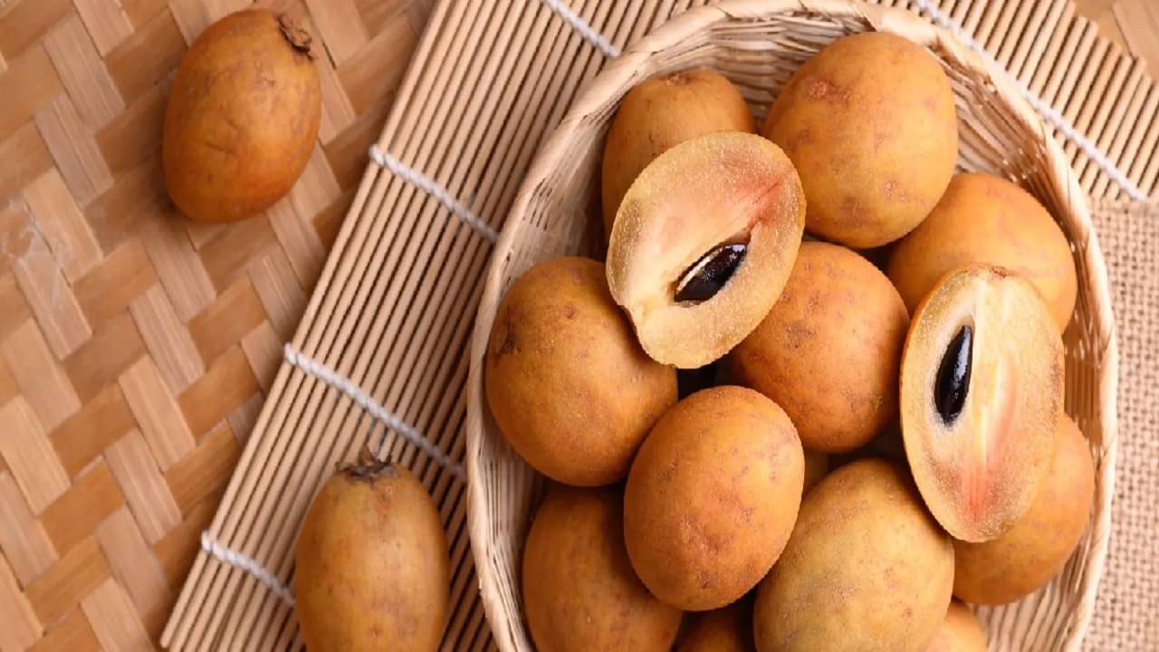 Chikoo: গরম পড়তেই বাজার ছেয়েছে সবেদায়, ডায়েটে রাখছেন তো?