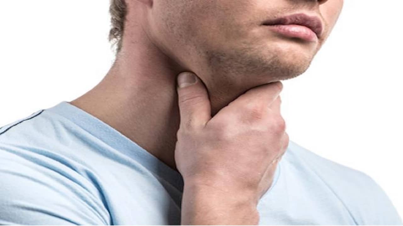 Coronavirus: ঠান্ডা-গরমে গলাব্যথার সমস্যা হচ্ছে অনেকেরই, কিন্তু কোভিডের সঙ্গে ফারাক করবেন কীভাবে?