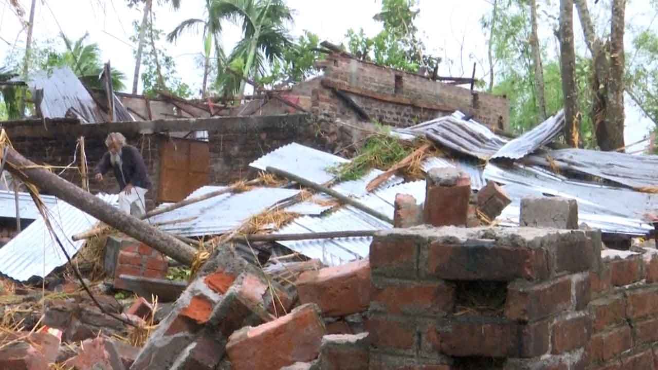 Cooch Behar storm update: ২০ মিনিটের কালবৈশাখীতে ভাঙল কয়েক হাজার বাড়ি, মৃত বেড়ে ৩