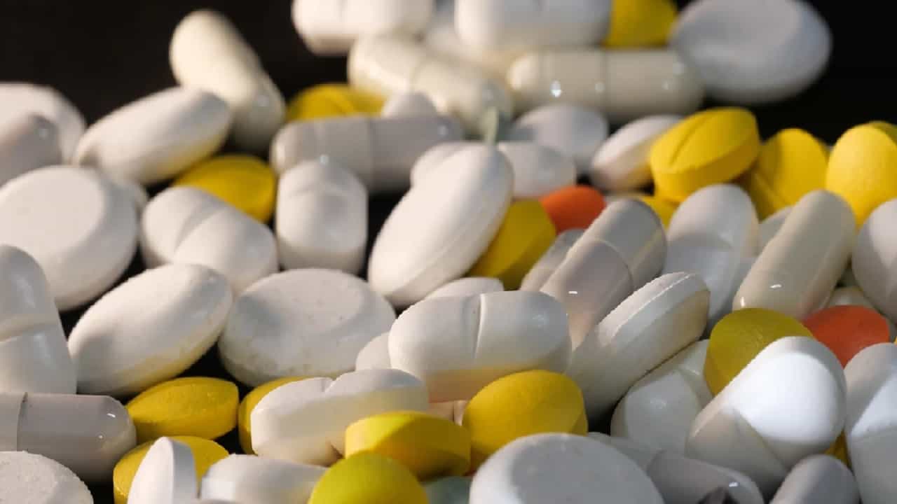 Multivitamin: এই ৫ মাল্টিভিটামিন হোক আপনার রোজকার সঙ্গী, বলছেন এক্সপার্টরা Multivitamin: এই ৫ মাল্টিভিটামিন হোক আপনার রোজকার সঙ্গী, বলছেন এক্সপার্টরা