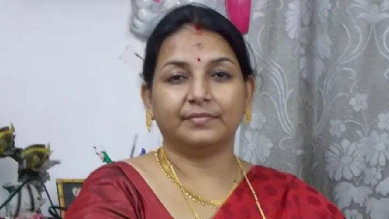 Taratala Road Accident: স্কুটিতে ধাক্কা মারার পরও দাঁড়াল না বাস, মাথার উপরই উঠিয়ে দিল চাকা, মর্মান্তিক পরিণতি শিক্ষিকার