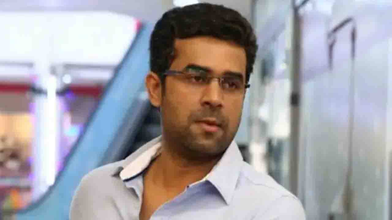 Vijay Babu Controversy: আমাকে রাক্ষসের মতো একমাস ধরে ধর্ষণ করেছে, অভিনেতা-প্রযোজক বিজয়বাবুর বিরুদ্ধে বিস্ফোরক অভিযোগ অভিনেত্রীর