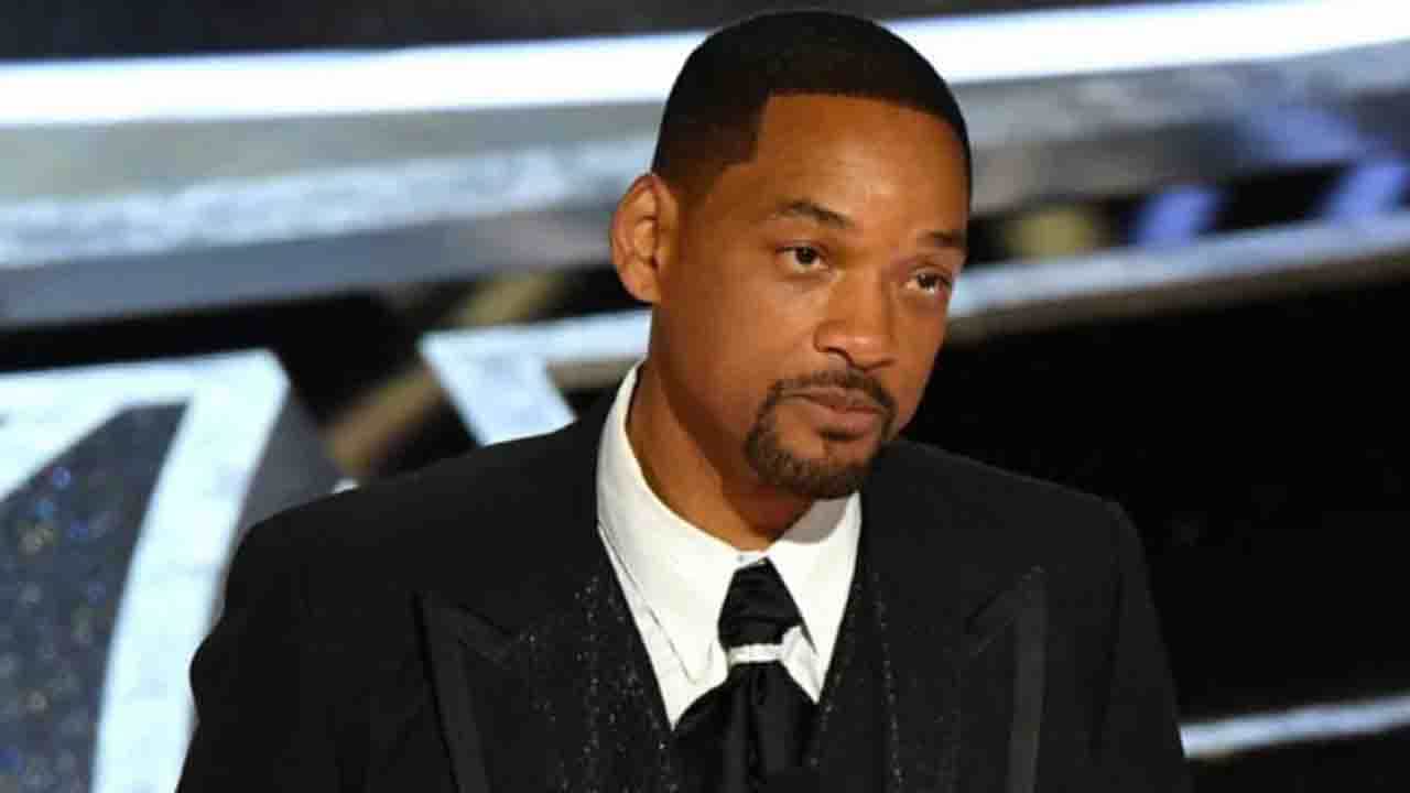 Will Smith: সঞ্চালককে চড় মেরে ১০ বছর অস্কার থেকে নিষিদ্ধ উইল স্মিথ Will Smith: সঞ্চালককে চড় মেরে ১০ বছর অস্কার থেকে নিষিদ্ধ উইল স্মিথ