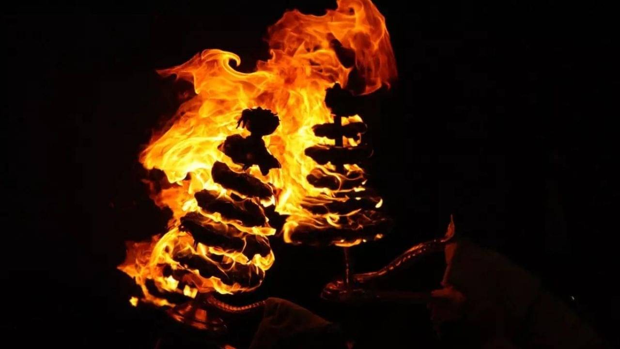 Aarti Rules 2022: পুজোর সময় কখন আরতি করলে ঘরে সুখ-সমৃদ্ধিতে ভরে উঠবে? হিন্দু ধর্মে আরতির মাহাত্ম্য জানুন