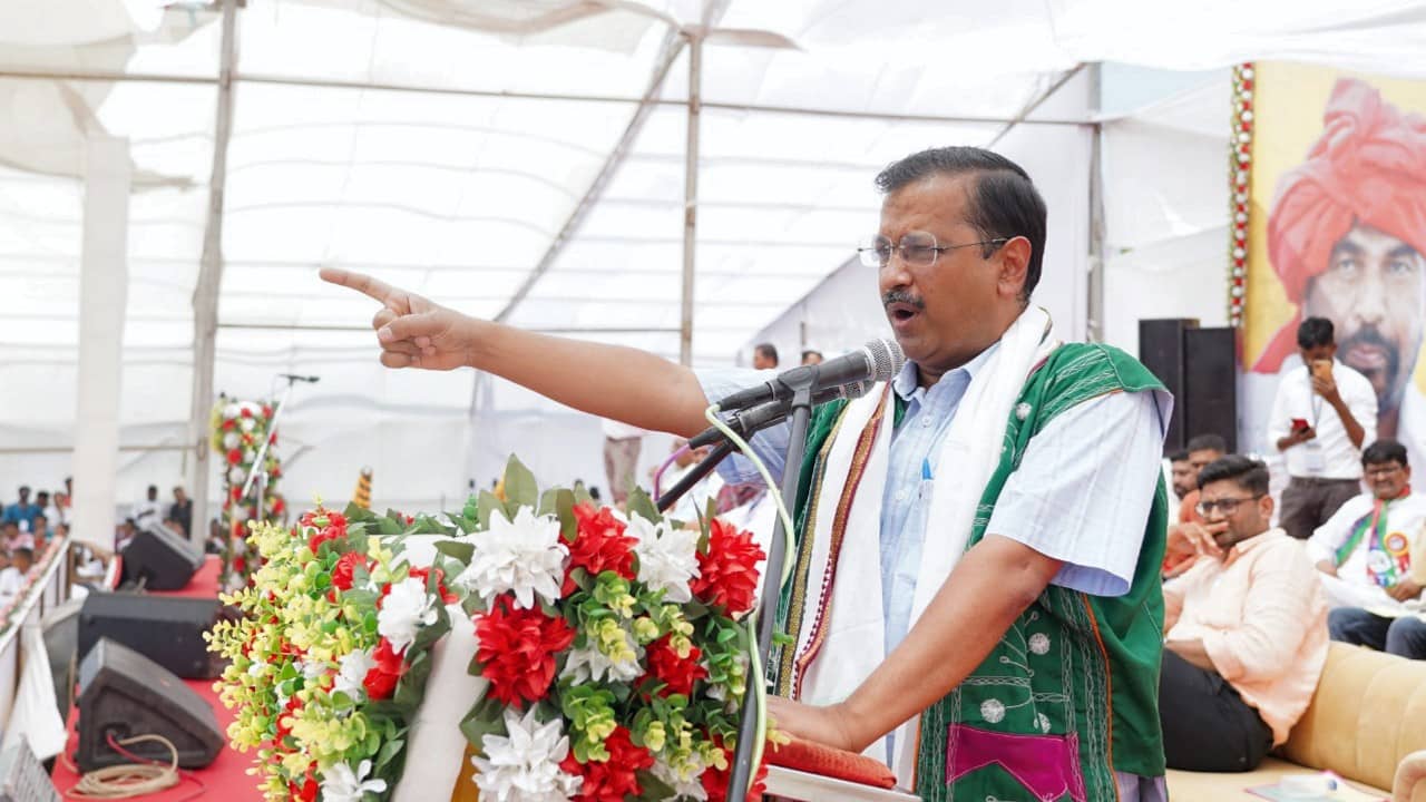 Arvind Kejriwal On Gujarat Schools : ৬ হাজার স্কুল বন্ধ হয়েছে, মোদী রাজ্যে শিক্ষাব্যবস্থার বেহাল দশা নিয়ে তোপ কেজরীর