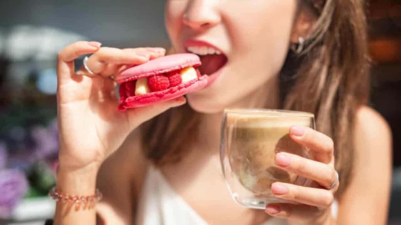 Health Tips: চিট ডে'তে বেশি মিষ্টি খেয়ে ফেলেছেন? এবার কী করবেন, জানুন Health Tips: চিট ডে'তে বেশি মিষ্টি খেয়ে ফেলেছেন? এবার কী করবেন, জানুন