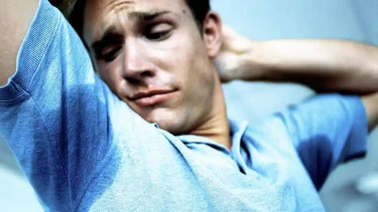 Body Odour: গরমে ঘামের দুর্গন্ধে টেঁকা দায়! ঘরোয়া উপায়ে এই ৮ মানলেই হবে কেল্লাফতে