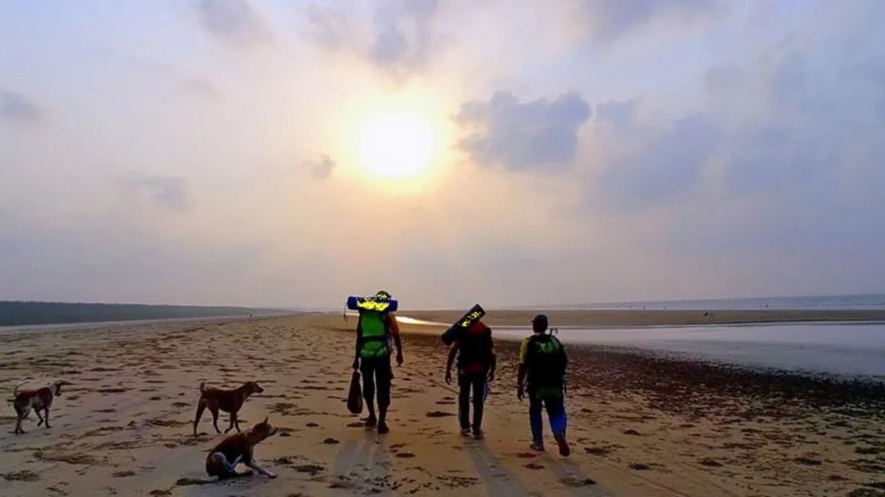 Coastal Trek: পাহাড় ভাঙা এখন অতীত, বাঙালির নতুন ট্রেকিং রুট এখন পায়ে হেঁটে দিঘা টু চাঁদিপুর