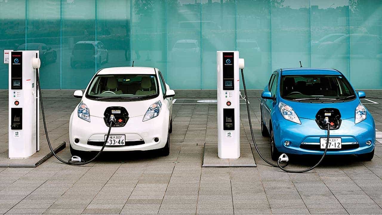 EV Tax Benefit: ইলেকট্রিক গাড়ি কিনবেন? 1.5 লাখ টাকা কর ছাড় পেয়ে যাবেন, কীভাবে জানেন? EV Tax Benefit: ইলেকট্রিক গাড়ি কিনবেন? 1.5 লাখ টাকা কর ছাড় পেয়ে যাবেন, কীভাবে জানেন?