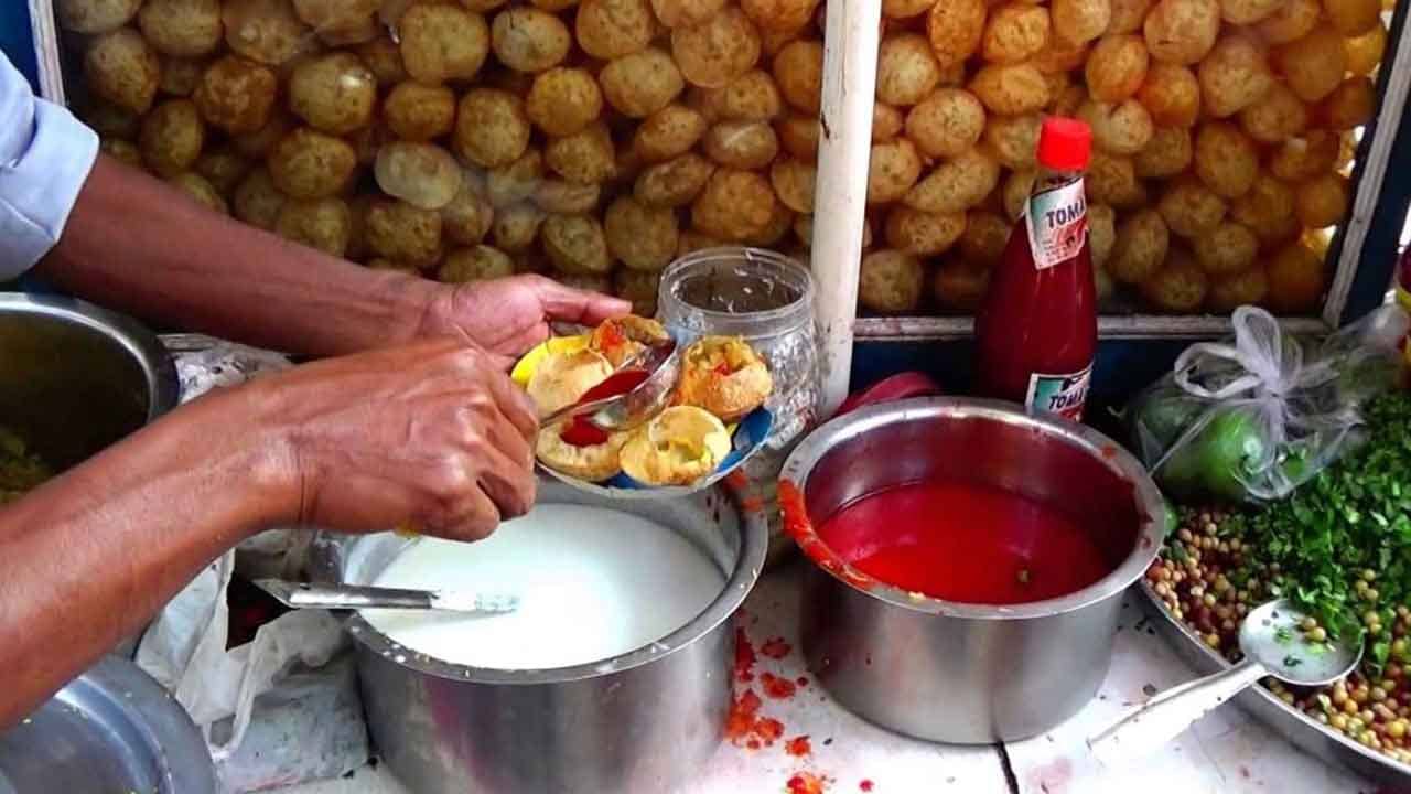Cholera In Nepal : কলেরা আতঙ্কে দিশাহারা আম জনতা, নিষিদ্ধ হল সাধের ফুচকা! খাদ্যরসিকদের মাথায় হাত