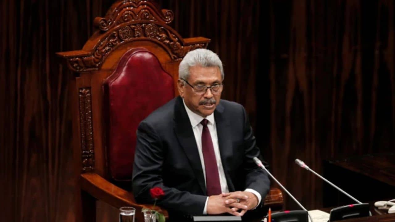 Sri Lanka Crisis: বড় সঙ্কটের মুখে গুরু দায়িত্ব! শ্রীলঙ্কার রাষ্ট্রপতির কাছে শপথ বাক্য পাঠ ৯ মন্ত্রীর