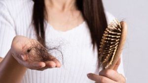 Hairfall in Summer: গরমে চুল ঝরছে ঝরঝরিয়ে? এই 'ম্য়াজিক' হেয়ার অয়েলেই হবে সব সমস্যার সমাধান