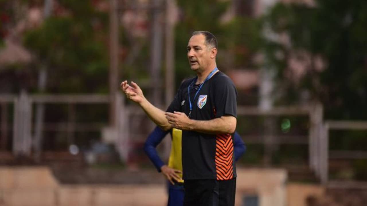 Salt Lake Stadium: যুবভারতীর বেহাল দশা দেখে বিরক্ত সুনীলদের কোচ স্টিম্যাচ