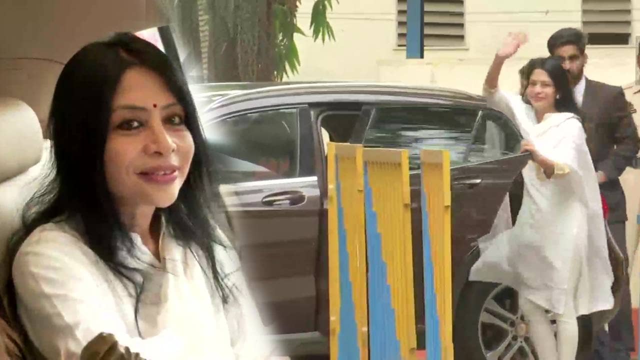 Indrani Mukerjea: প্রায় ৭ বছর জেলের অন্ধকারে, শিনা বোরা হত্যাকাণ্ডে অবশেষে মুক্তি ইন্দ্রানীর