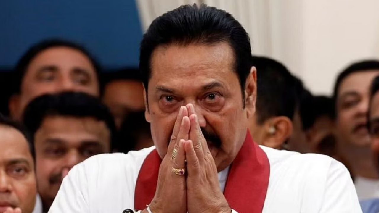 Mahinda Rajapaksa: দেশ ছেড়ে পালানো যাবে না, সুপ্রিম নির্দেশে বিপাকে মাহিন্দা রাজাপক্ষে