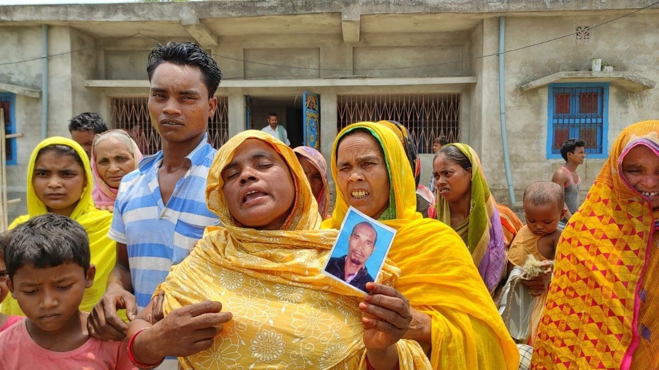 Malda TMC Worker abducted: অপহৃতও তৃণমূল, অপহরণকারীও তৃণমূল; গোষ্ঠীদ্বন্দ্বে জেরবার হরিশচন্দ্রপুর