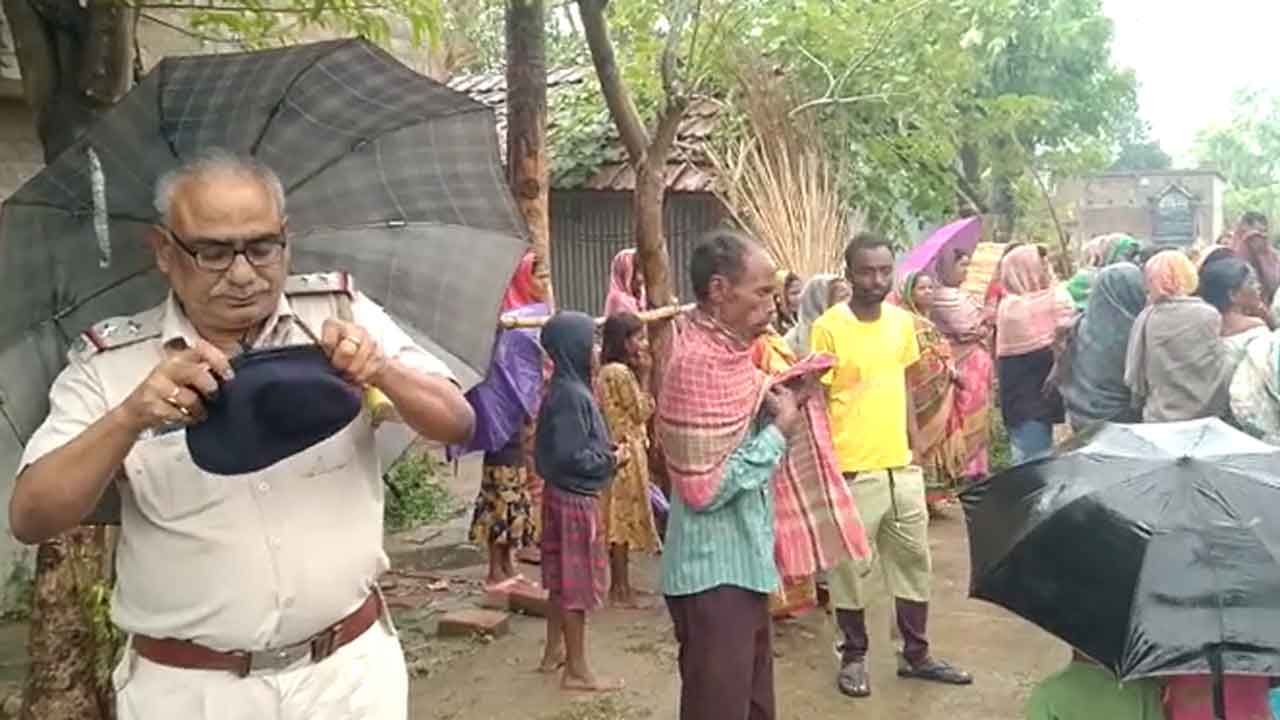 Nadia Crime: পাথর ফেলা নিয়ে বিবাদ, একই পরিবারের ৩ সদস্যকে কুপিয়ে খুনের অভিযোগে গ্রেফতার প্রতিবেশী