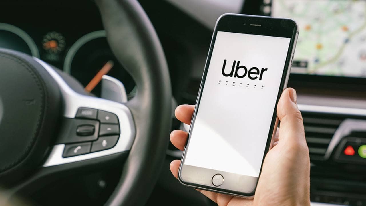 Viral: পরোটা খাচ্ছি, অর্ধেক বাকি, খেয়েই আসব... ক্যাব চালকের সৎ জবাবে মুগ্ধ মহিলা যাত্রী