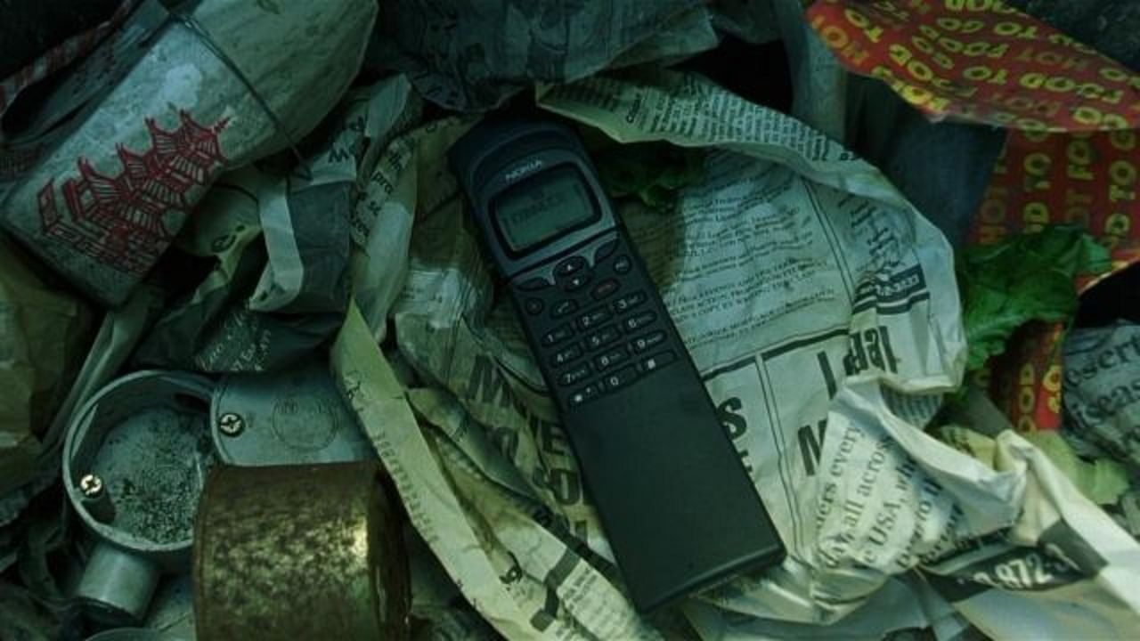 1996 সালের এই Nokia ফোনটি রয়েছে আপনার কাছে? বিক্রি করলেই পেয়ে যাবেন 40,000 টাকা 1996 সালের এই Nokia ফোনটি রয়েছে আপনার কাছে? বিক্রি করলেই পেয়ে যাবেন 40,000 টাকা