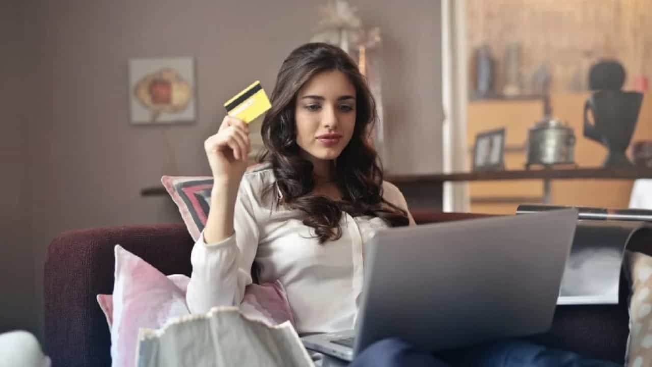Warranty vs Guarantee: অনলাইনে রোজ শপিং করছেন, ওয়ারেন্টি আর গ্যারান্টির ফারাকটা জানেন তো? ঠকতে না চাইলে এখনই জানুন Warranty vs Guarantee: অনলাইনে রোজ শপিং করছেন, ওয়ারেন্টি আর গ্যারান্টির ফারাকটা জানেন তো? ঠকতে না চাইলে এখনই জানুন