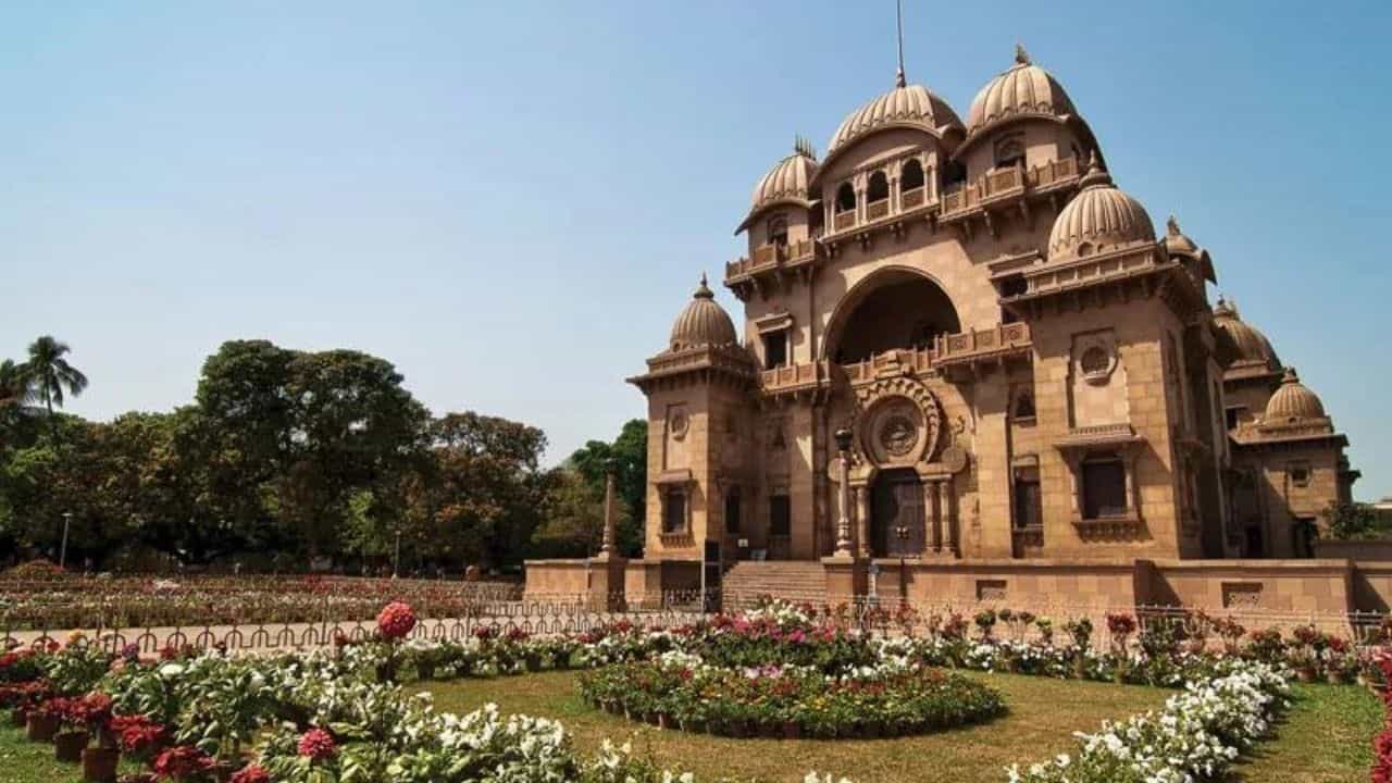 Ramakrishna Mission: কোন উদ্দেশ্য নিয়ে স্বামীজি রামকৃষ্ণ মিশন প্রতিষ্ঠা করেন, জানেন? Ramakrishna Mission: কোন উদ্দেশ্য নিয়ে স্বামীজি রামকৃষ্ণ মিশন প্রতিষ্ঠা করেন, জানেন?