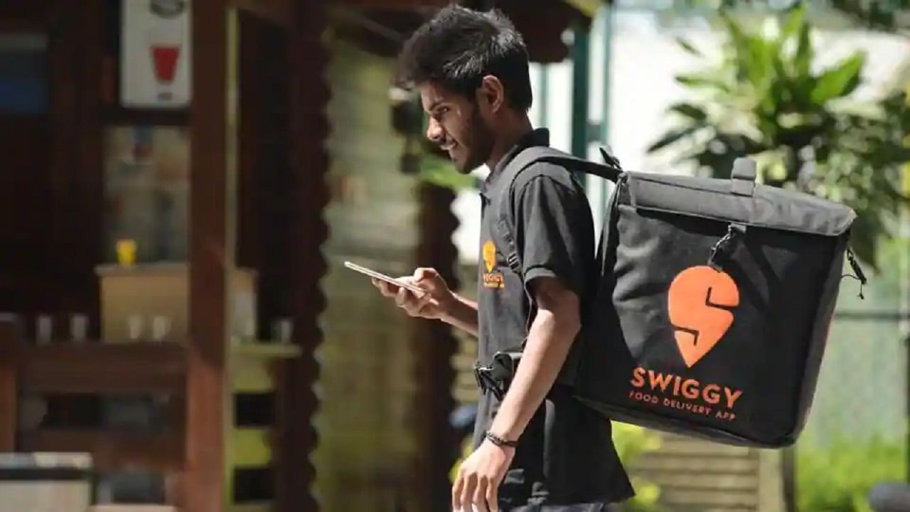 Swiggy থেকে এখনও পর্যন্ত কত টাকার খাবার অর্ডার করেছেন? সেই খরচে একটা রেস্তোরাঁই হয়ে যেত, কীভাবে বুঝবেন?