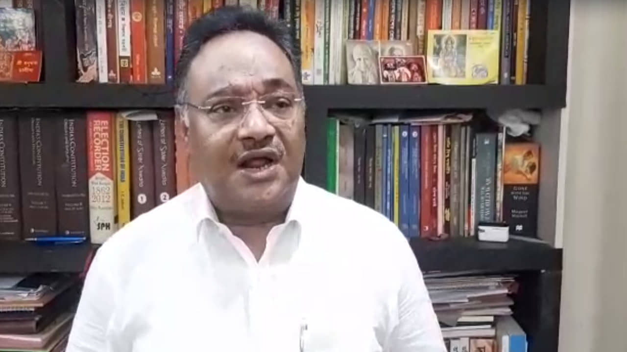 Petrol Price: ‘পেট্রোপণ্যের দাম কমান, নাহলে ফের রাস্তায় নামব’, কেন্দ্রের নয়া সিদ্ধান্তের পরেই মমতাকে হুঁশিয়ারি শমীকের