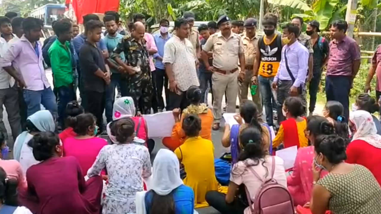 Online Exam: অফলাইন নয়, অনলাইনে দেব পরীক্ষা! দিন ঘোষণা হতে পথে বসল পড়ুয়ারা