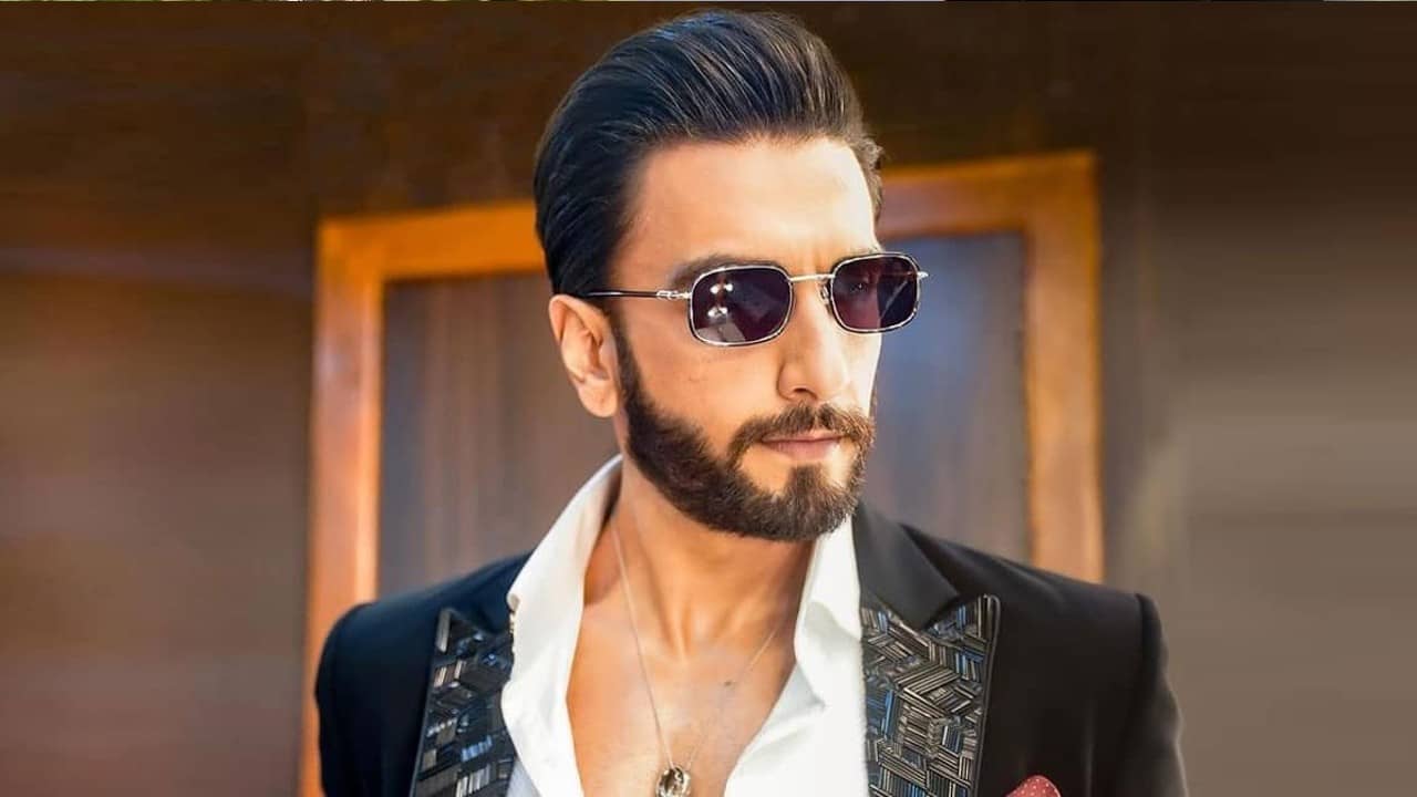 Ranveer Singh: দক্ষিণী ছবির কোপে বলিউড, মন্তব্যের জেরে মুখ খুলে ভাইরাল রণবীরের সাফাই