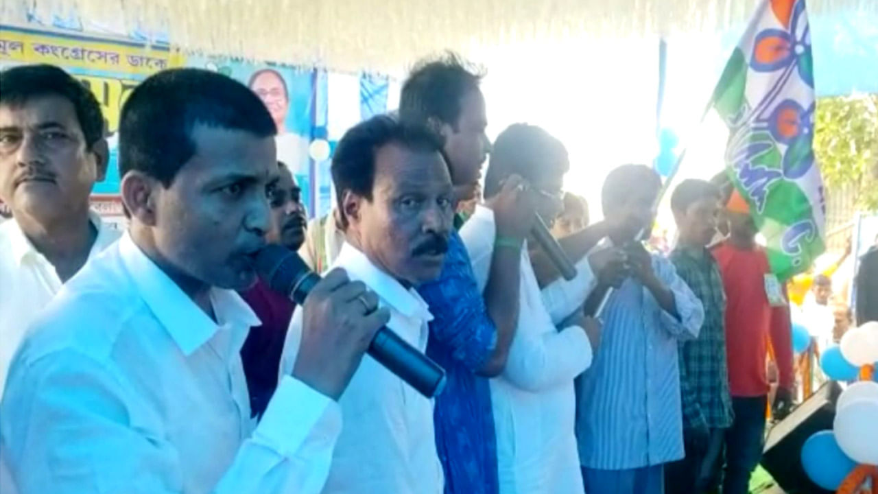 BJP Workers: অর্জুন যেতেই দল ছাড়ার হিড়িক বিজেপি কর্মীদের, মঙ্গলকোটে তৃণমূলে যোগ ২৫টি পদ্ম পরিবারের
