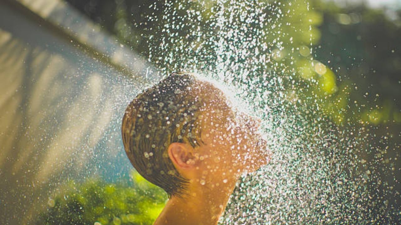 Ayurvedic Tips খাবার খাওয়ার পর কেন স্নান করা উচিত নয়? উত্তর দিলেন