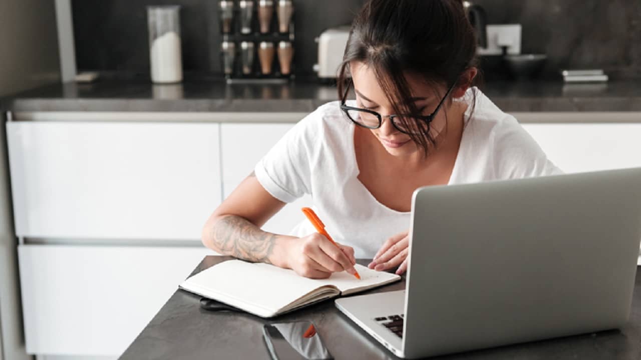 Plagiarism Checker: লেখা চুরি হচ্ছে, হাতেনাতে ধরার মোক্ষম সফ্টওয়্যার নিয়ে এল IEMLabs