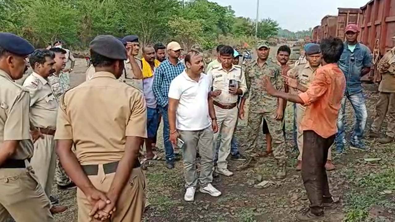 Adra Firing: ঠিকাদারি সংক্রান্ত গোলমাল? আদ্রার রেল ইয়ার্ডে গুলিচালনায় আহত দুই শ্রমিক