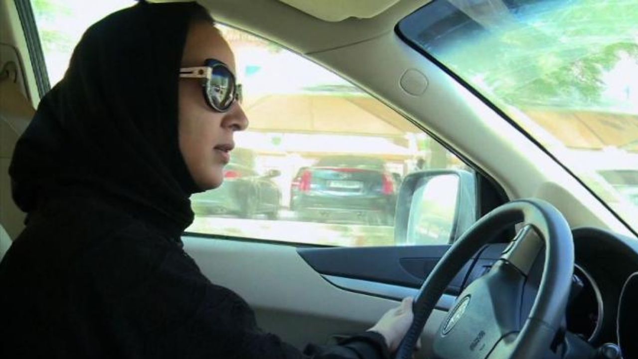 Taliban Ban Driving License for Women: আফগানিস্তানের পথেঘাটে আর দেখা মিলবে না মহিলা চালকের, কেন জানেন?
