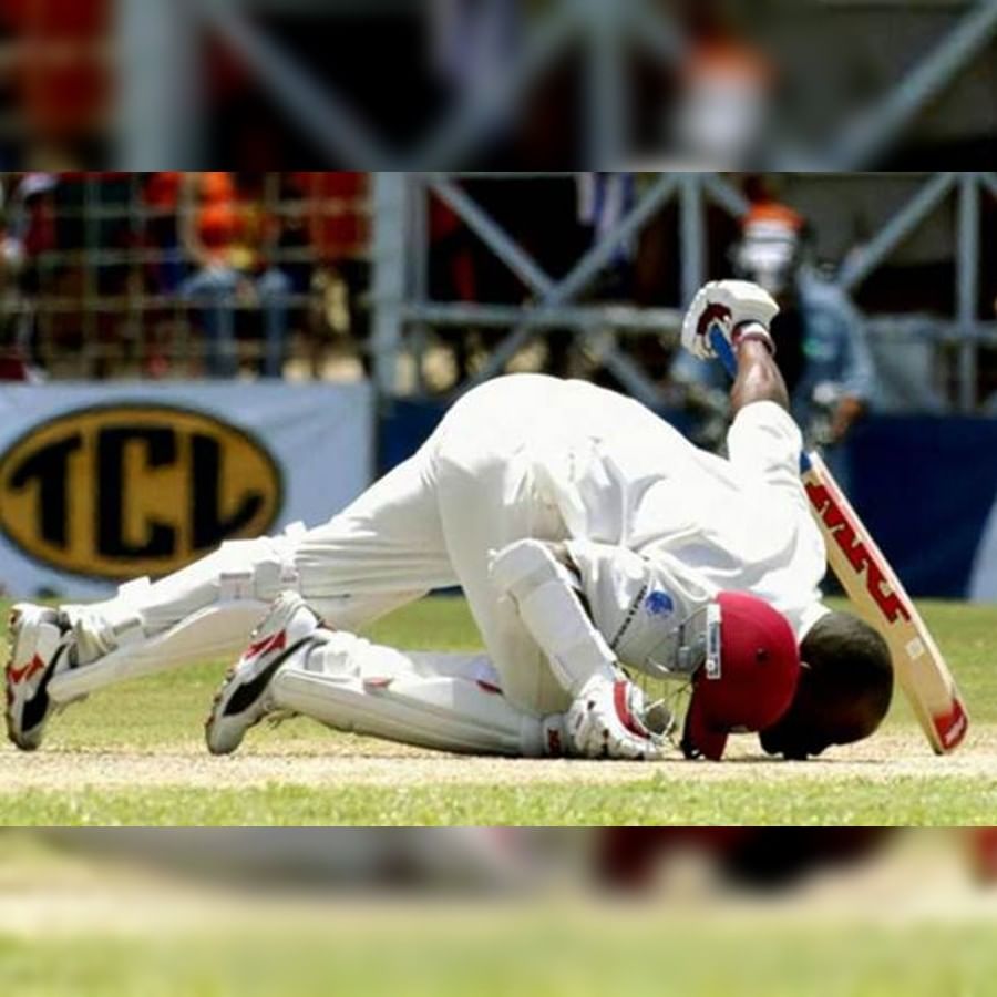  ব্রায়ান লারার ঝুলিতে রয়েছে টেস্ট ক্রিকেটে সর্বোচ্চ ব্যাক্তিগত রানের রেকর্ড। ২০০৪ সালে অ্যান্টিগায় ইংল্যান্ডের বিরুদ্ধে তিনি ৪০০ রানের অপরাজিত ইনিংস খেলেছিলেন। (ছবি-টুইটার)