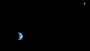 Earth and Moon: এক সরলরেখায় পৃথিবী আর চাঁদ, মঙ্গলগ্রহ থেকে অপরূপ দৃশ্য ধরা পড়ল নাসার মার্স অরবিটারে