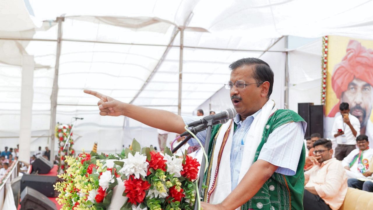 Arvind Kejriwal in Gujarat: মোদীর গড়ে মন পেতে নিখরচায় তীর্থের 'টোপ', কেজরীবালের প্রতিশ্রুতিতে রয়েছে আর কী কী চমক?