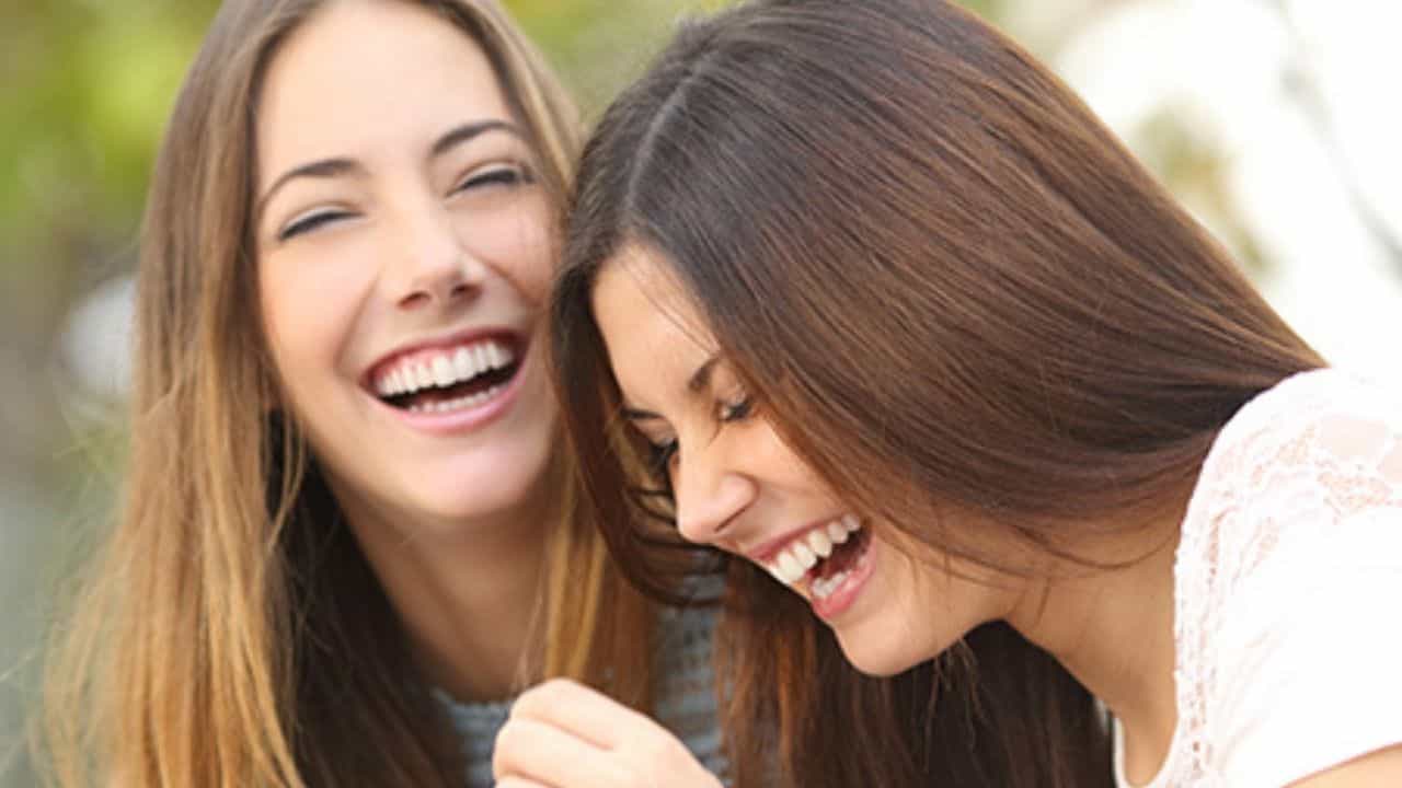 World Laughter Day 2022: হাসলে আয়ু বাড়ে! দিনে মাত্র ১০ মিনিট হাসলেই বদলে যাবে জীবন! World Laughter Day 2022: হাসলে আয়ু বাড়ে! দিনে মাত্র ১০ মিনিট হাসলেই বদলে যাবে জীবন!