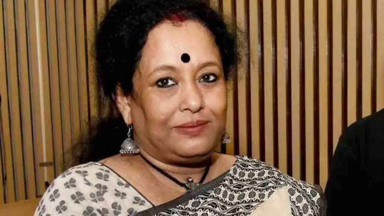 Leena Gangopadhyay: অনেকগুলো বছর হয়ে গেল, সিরিয়াল টপার হলে আমার আর শিহরন জাগে না: লীনা গঙ্গোপাধ্যায় Leena Gangopadhyay: অনেকগুলো বছর হয়ে গেল, সিরিয়াল টপার হলে আমার আর শিহরন জাগে না: লীনা গঙ্গোপাধ্যায়