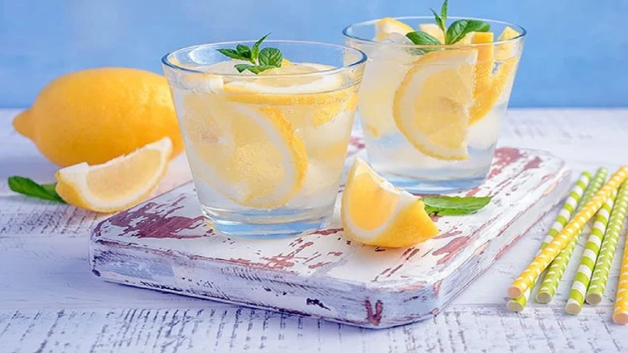 Lemon Water For Weight Loss ওজন কমাতে আদৌ লেবুর জলের কোনও ভূমিকা আছে
