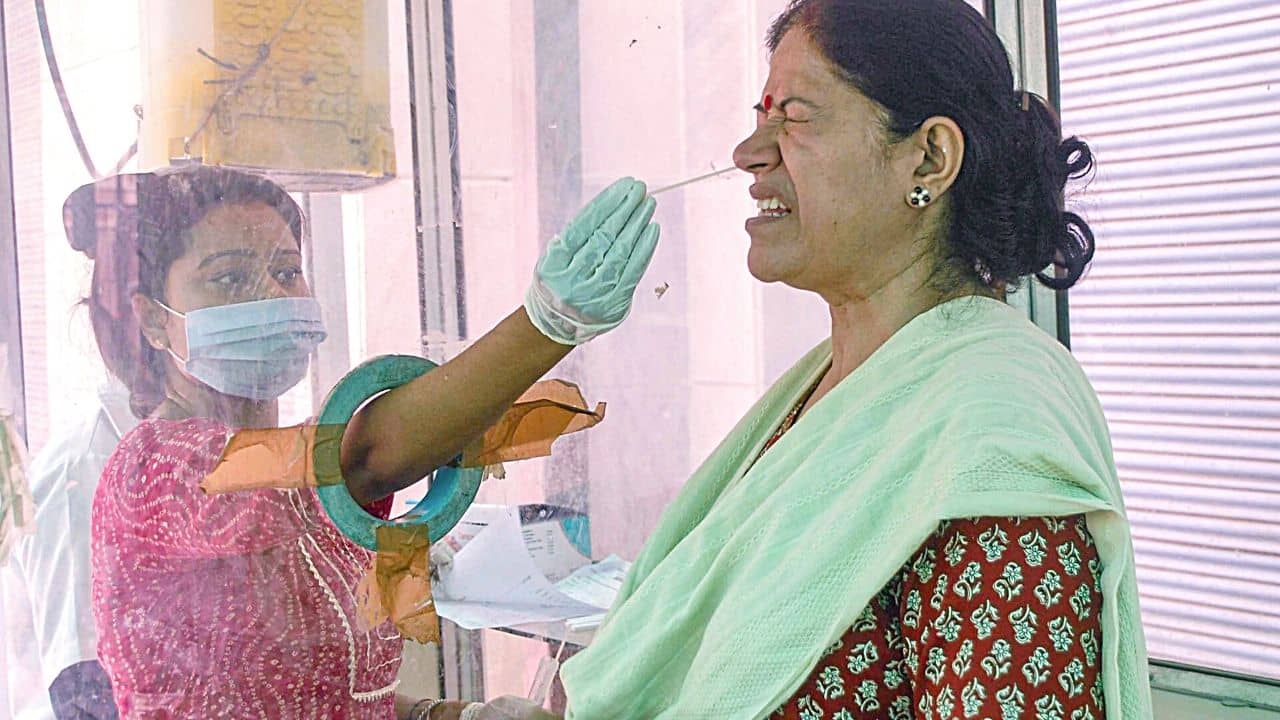 Omicron Sub Variant: দেশে ঢুকে পড়ল ওমিক্রনের নয়া দুই সাব ভ্যারিয়েন্ট, কতটা উদ্বেগের হতে পারে এই সংক্রমণ?