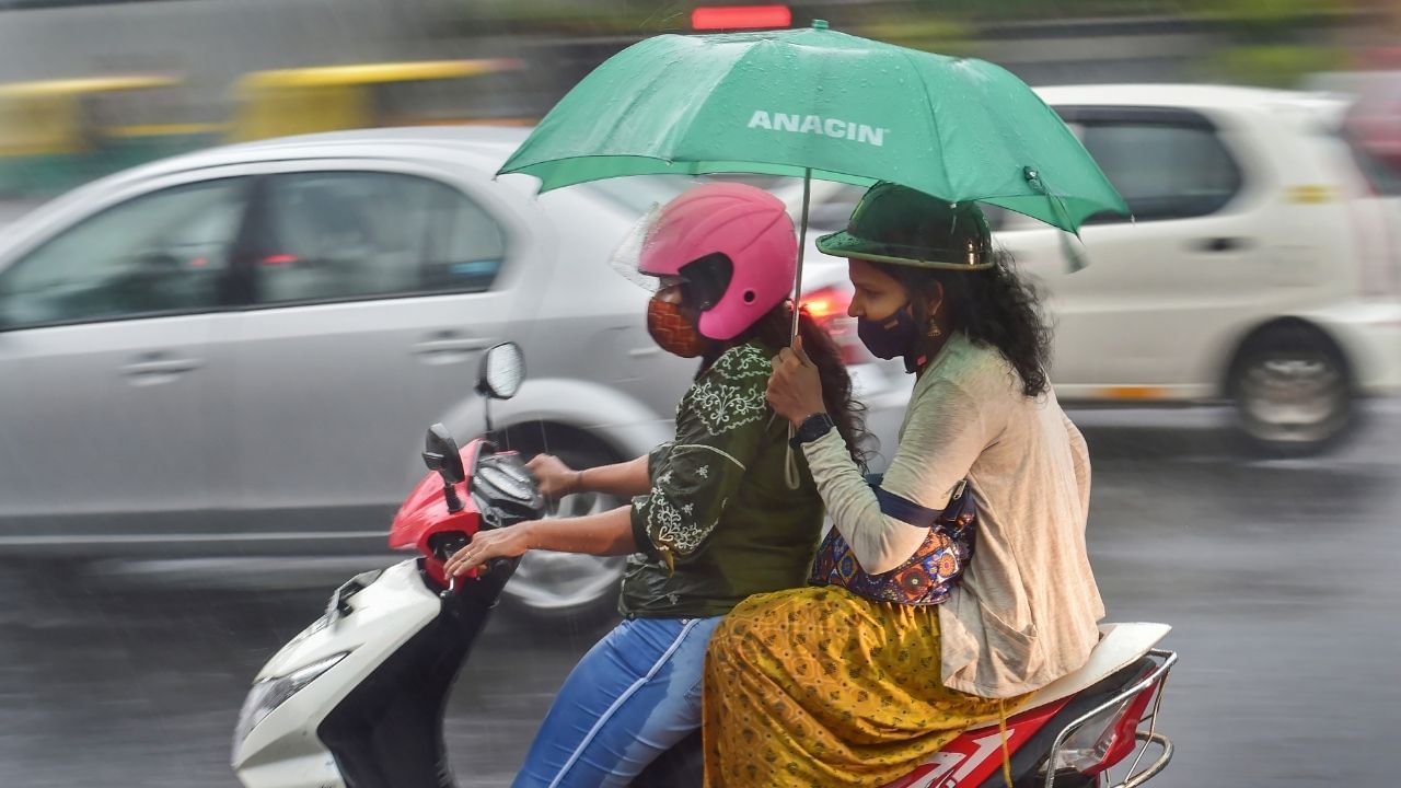 India Weather Update: নাকে এখনও লেগে সোঁদা গন্ধ, ফের কবে দেখা মিলবে বৃষ্টির? জানাল হাওয়া অফিস