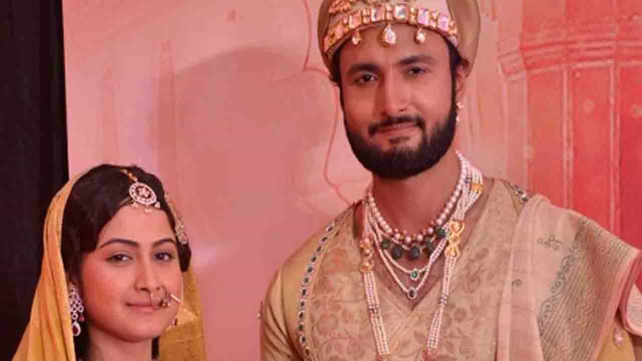 Pallavi Dey Death: জীবনের প্রথম সিরিয়ালের নায়িকার রহস্য মৃত্যু, পল্লবীর শোক ভুলতে পারছেন না শন বন্দ্যোপাধ্যায় Pallavi Dey Death: জীবনের প্রথম সিরিয়ালের নায়িকার রহস্য মৃত্যু, পল্লবীর শোক ভুলতে পারছেন না শন বন্দ্যোপাধ্যায়