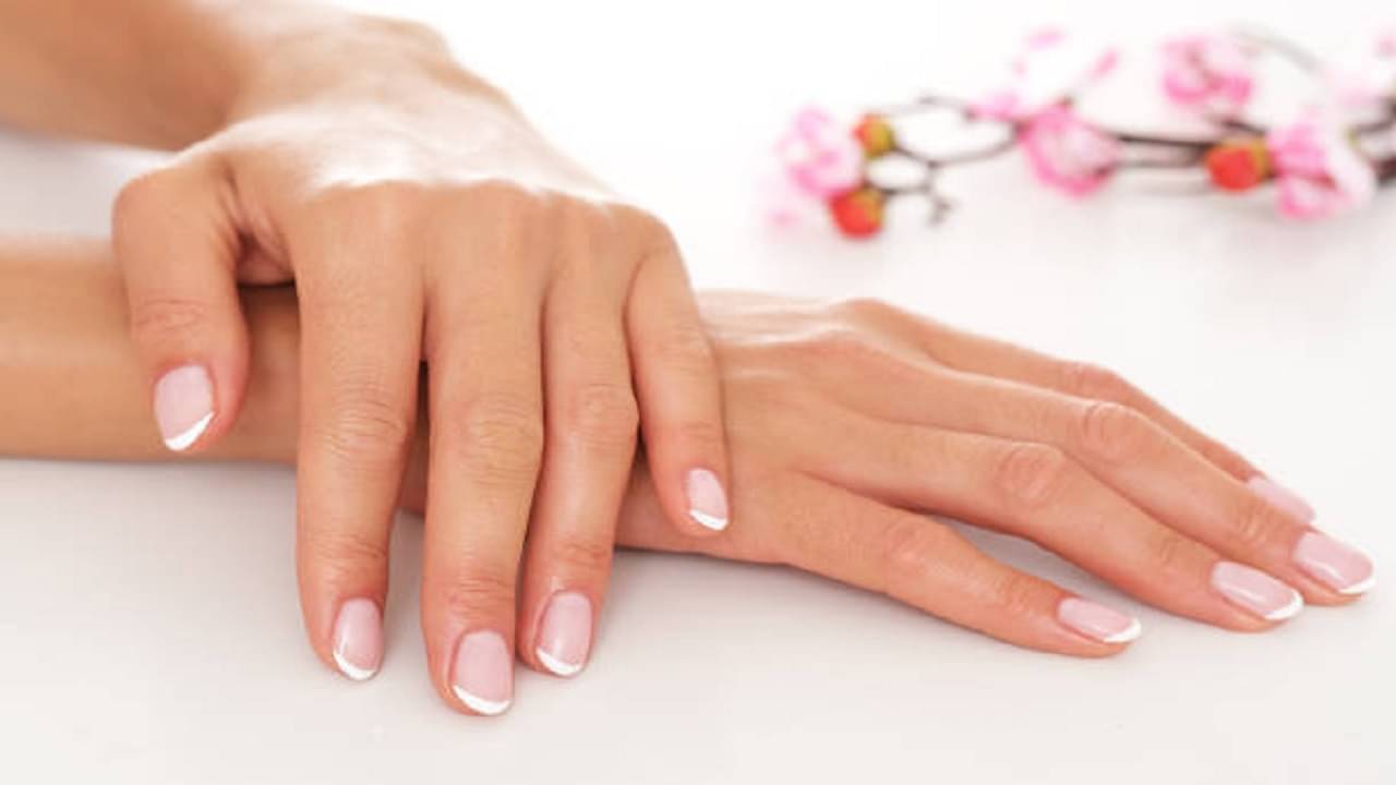 Black Spot On Skin: হাত-পায়ে কালো ছোপ ধরেছে? ঘরোয়া টোটকায় যে ভাবে তুলবেন এই জেদি দাগ