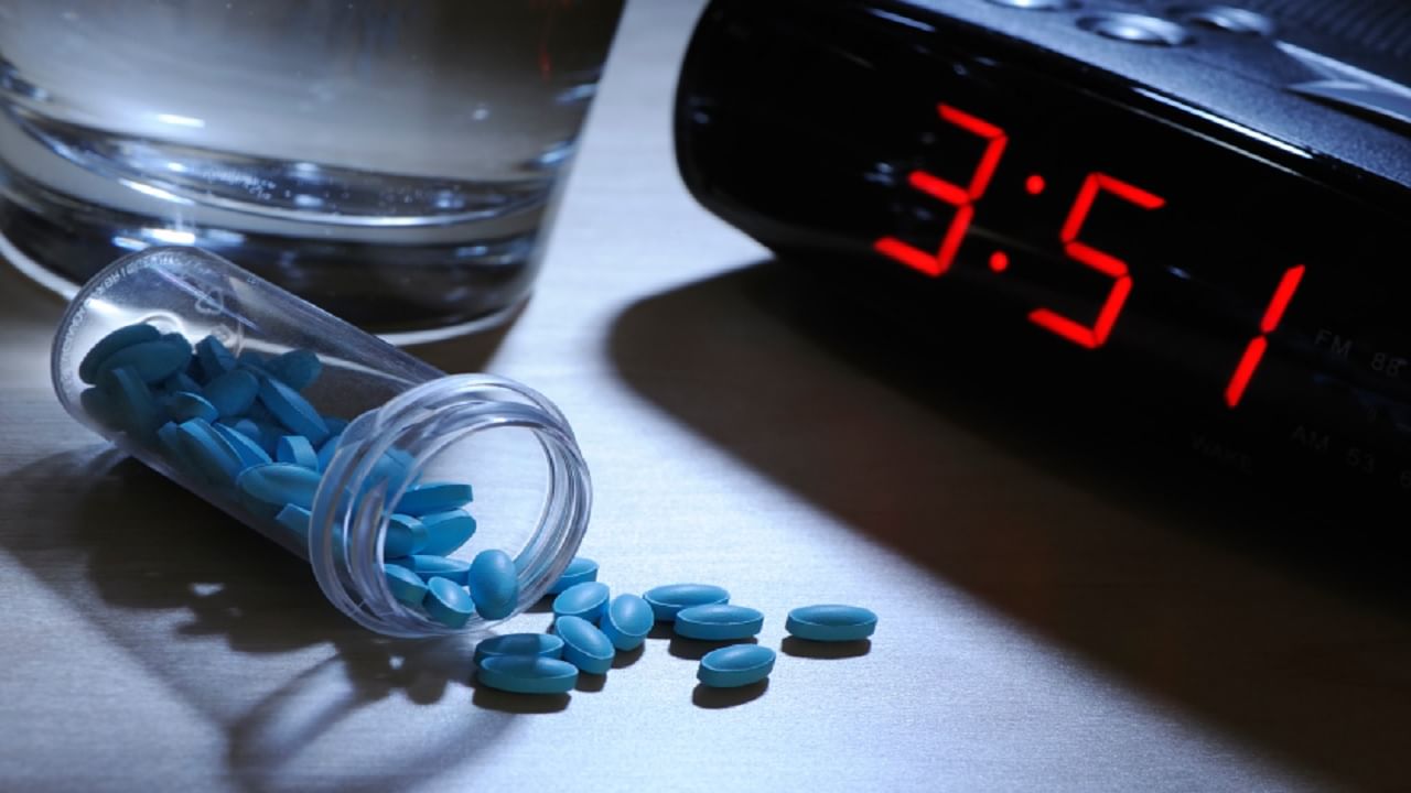 Sleeping Pills: ঘুম আসে না রাতে, স্লিপিং পিল খাওয়া কি নিরাপদ? জানুন...