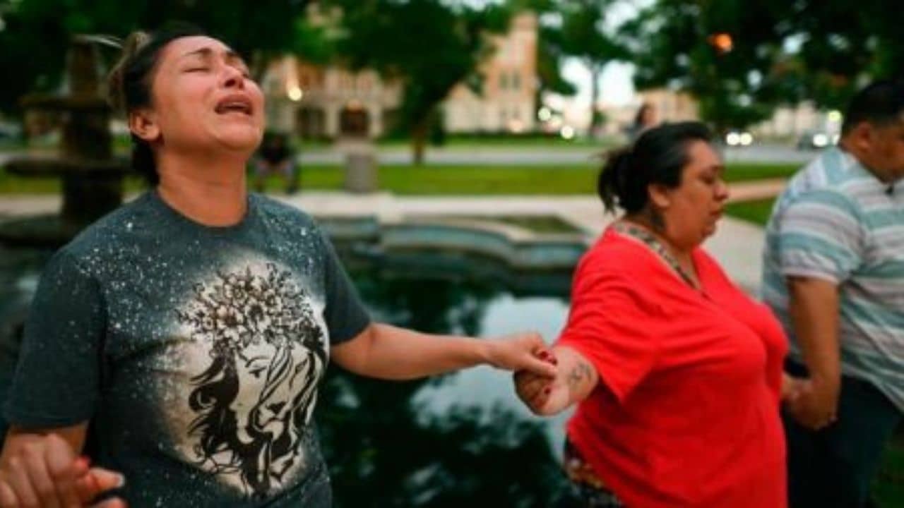 Texas Gunman Attack: সাদামাটা চেহারা, ভাবলেশহীন মুখ, রামোসের গুলিতে প্রথমে ঝাঁঝরা হয়েছিল তাঁর ঠাকুমাই!