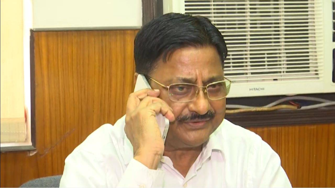 IFA: হঠাৎ অসুস্থ হয়ে হাসপাতালে ভর্তি মুখ্যমন্ত্রীর দাদা অজিত বন্দ্যোপাধ্যায়